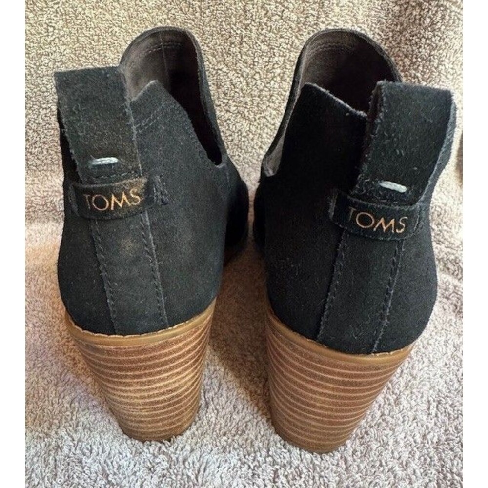 TOMS Women's Kallie Cutout‎ Black Suede Booties Boot sz 10 Wedge Heel Ankle EUC - Picture 6 of 9